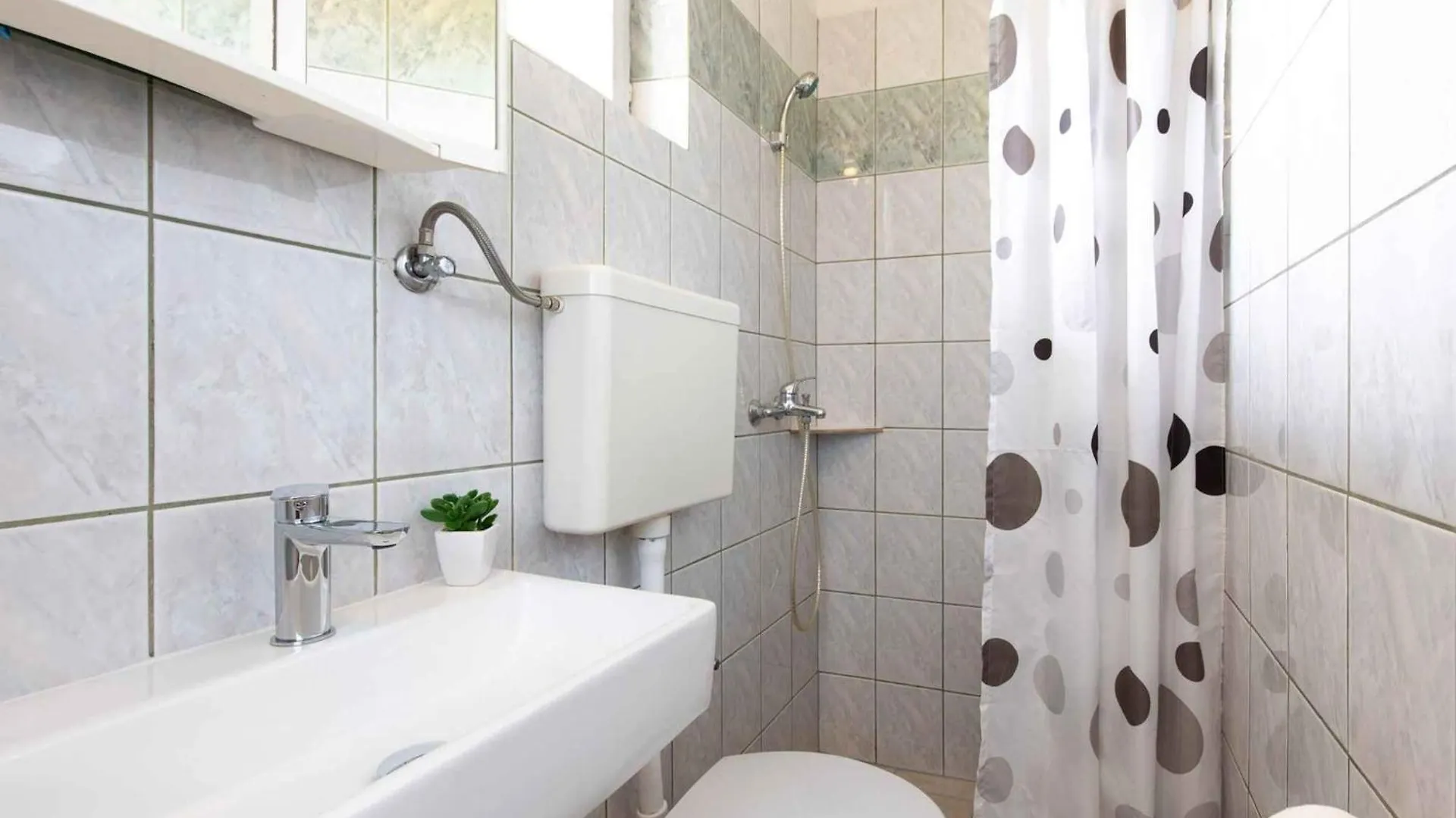 Apartment In Vrbnik/Insel Krk 13613 Croatia